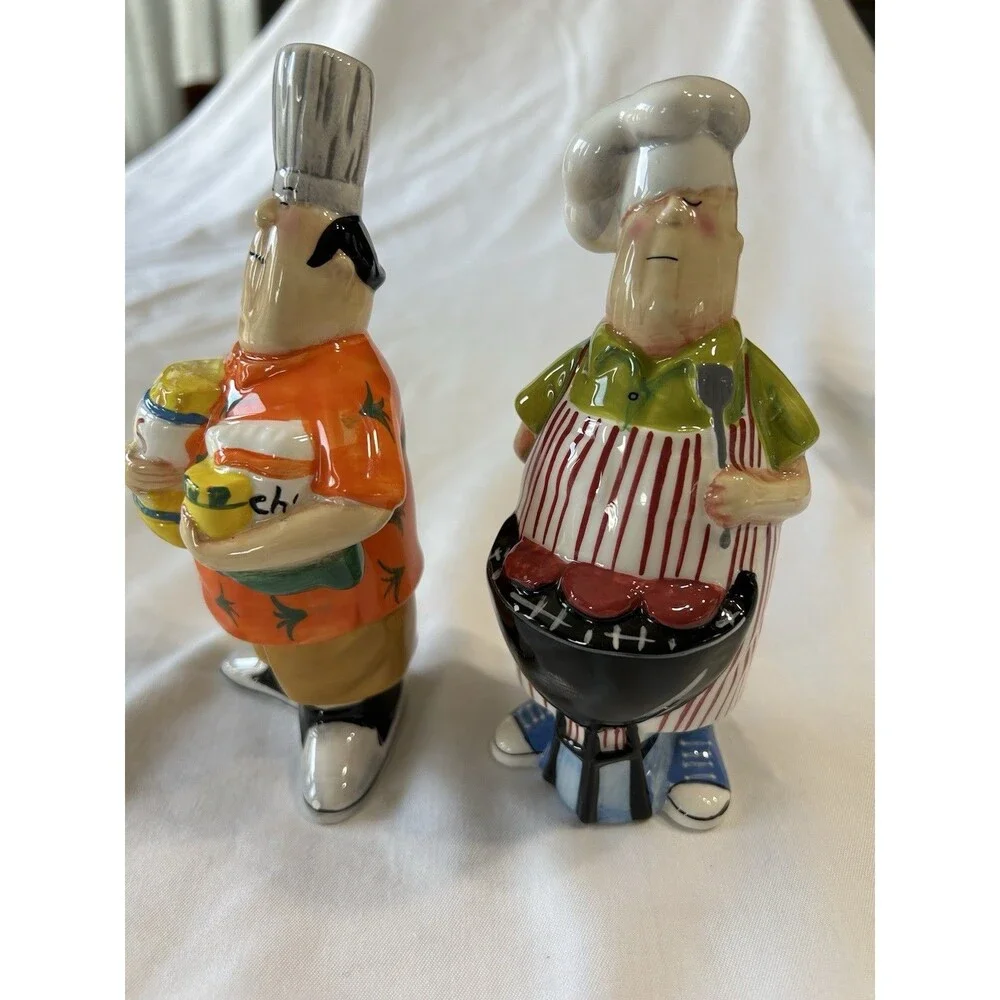 Masters Of The Grill BBQ Party Chefs Salt Pepper Shaker Set CIC Picnic